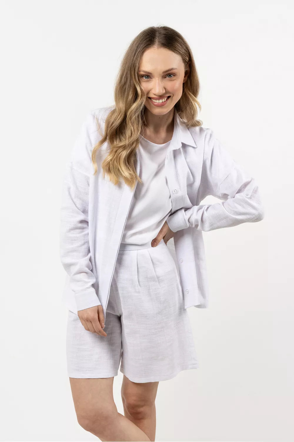 Marškiniai ilgomis rankovėmis, modelis 212189 awama