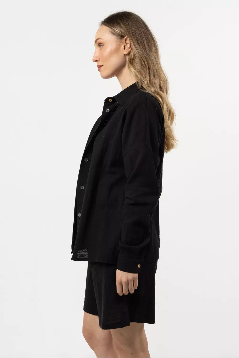 Marškiniai ilgomis rankovėmis, modelis 212190 awama