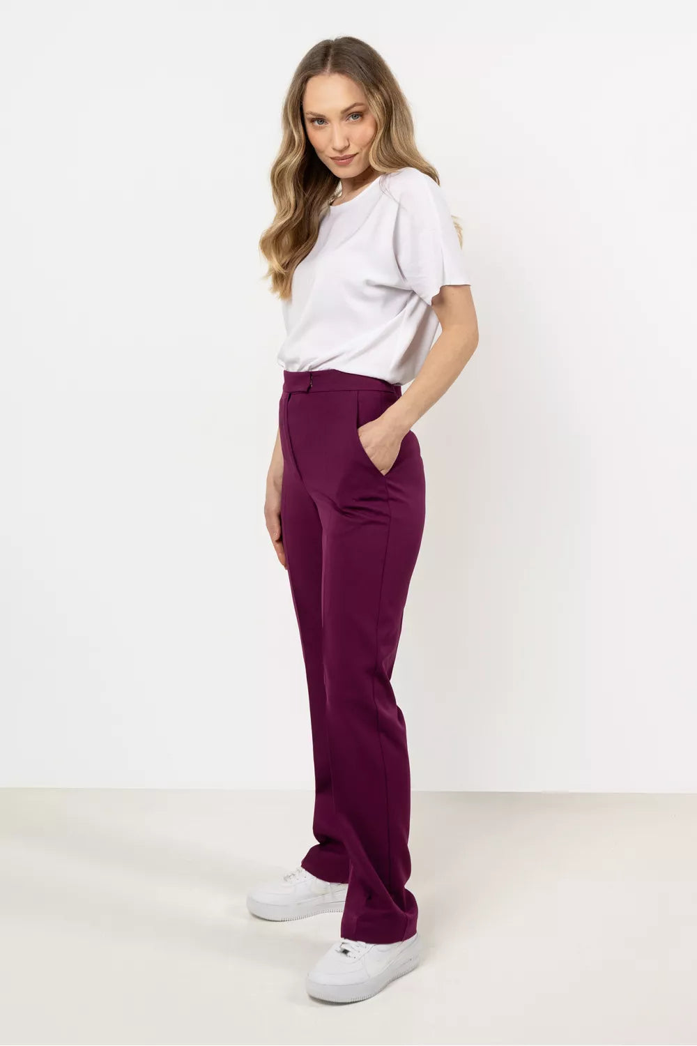 Moteriškos kelnės, modelis 212220 awama