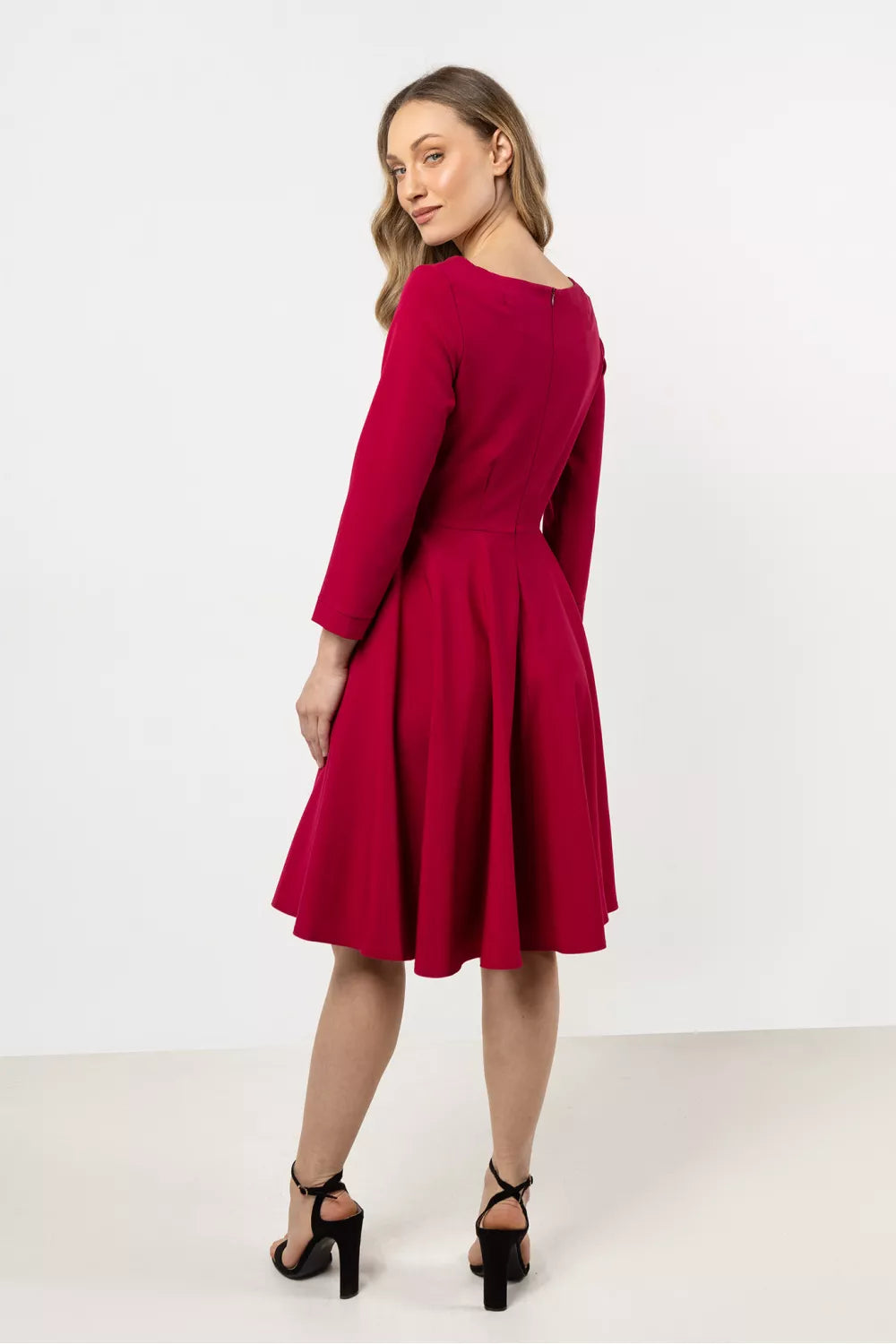 Dieninė suknelė, modelis 212239 awama