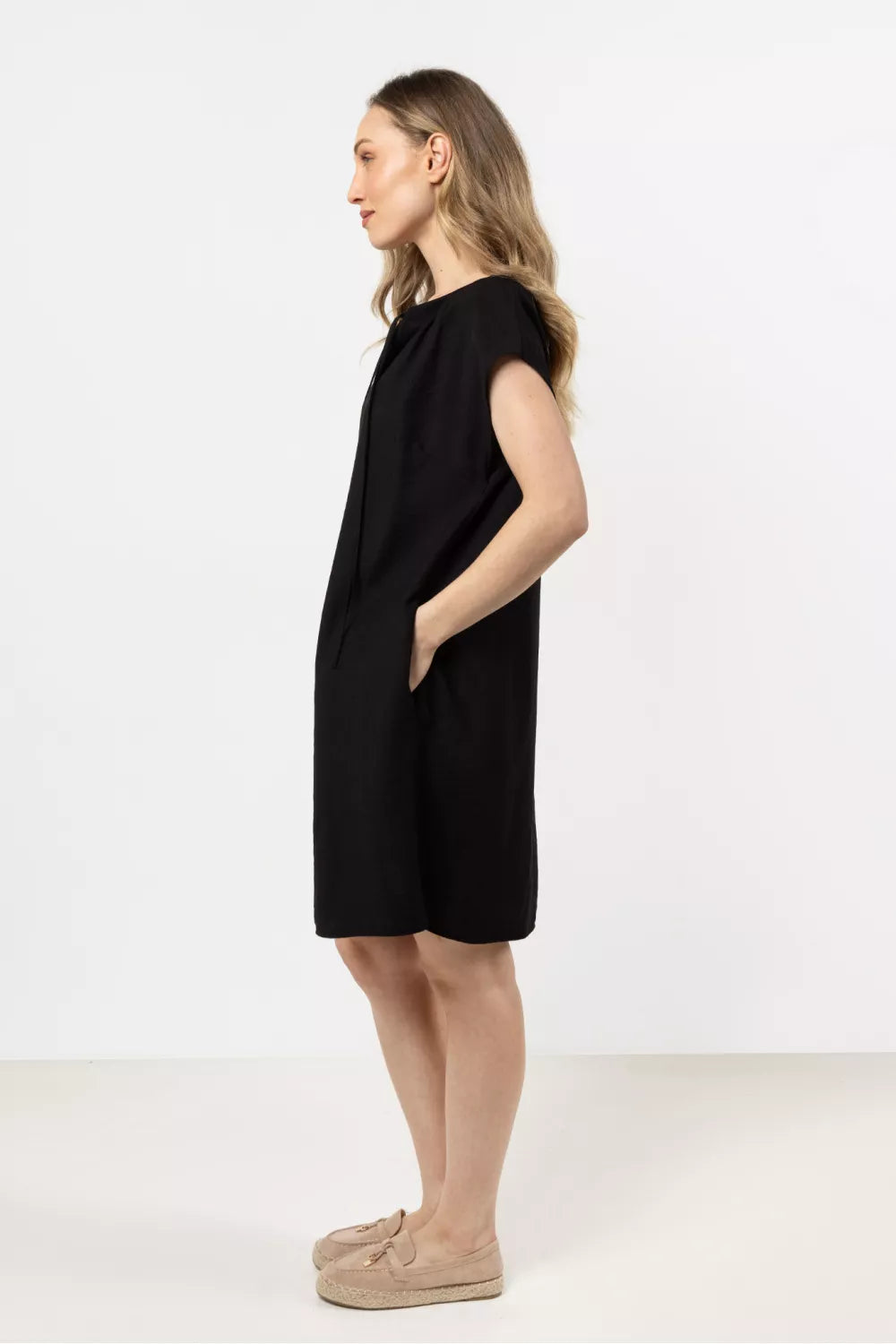 Dieninė suknelė, modelis 212244 awama