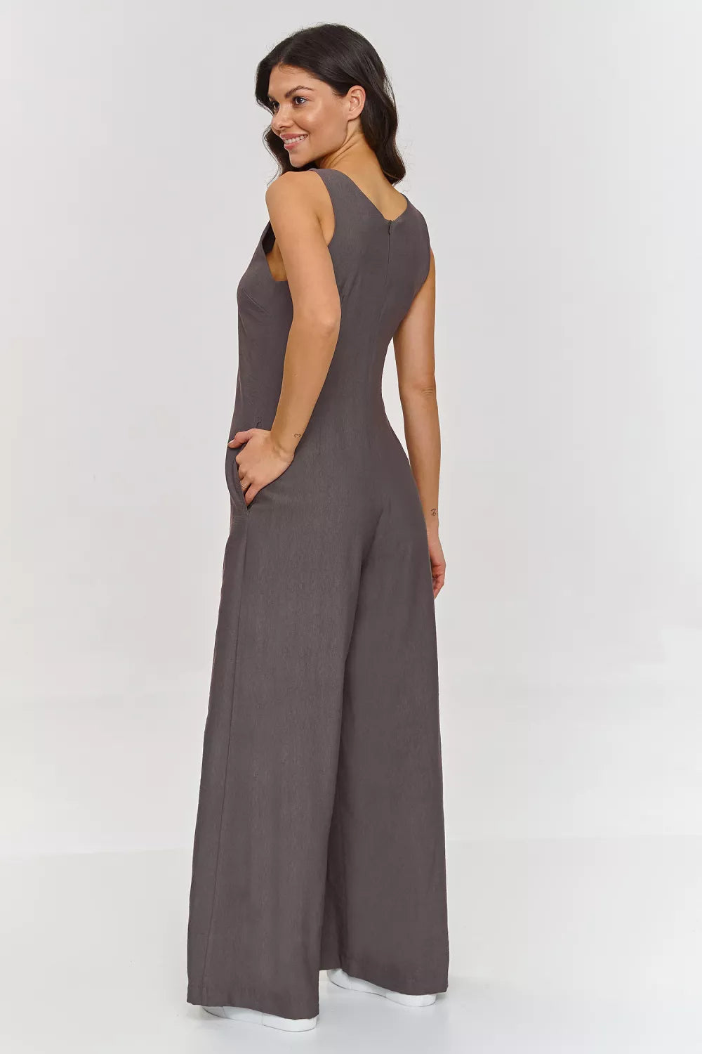 Kostiumas, modelis 212404 Makadamia