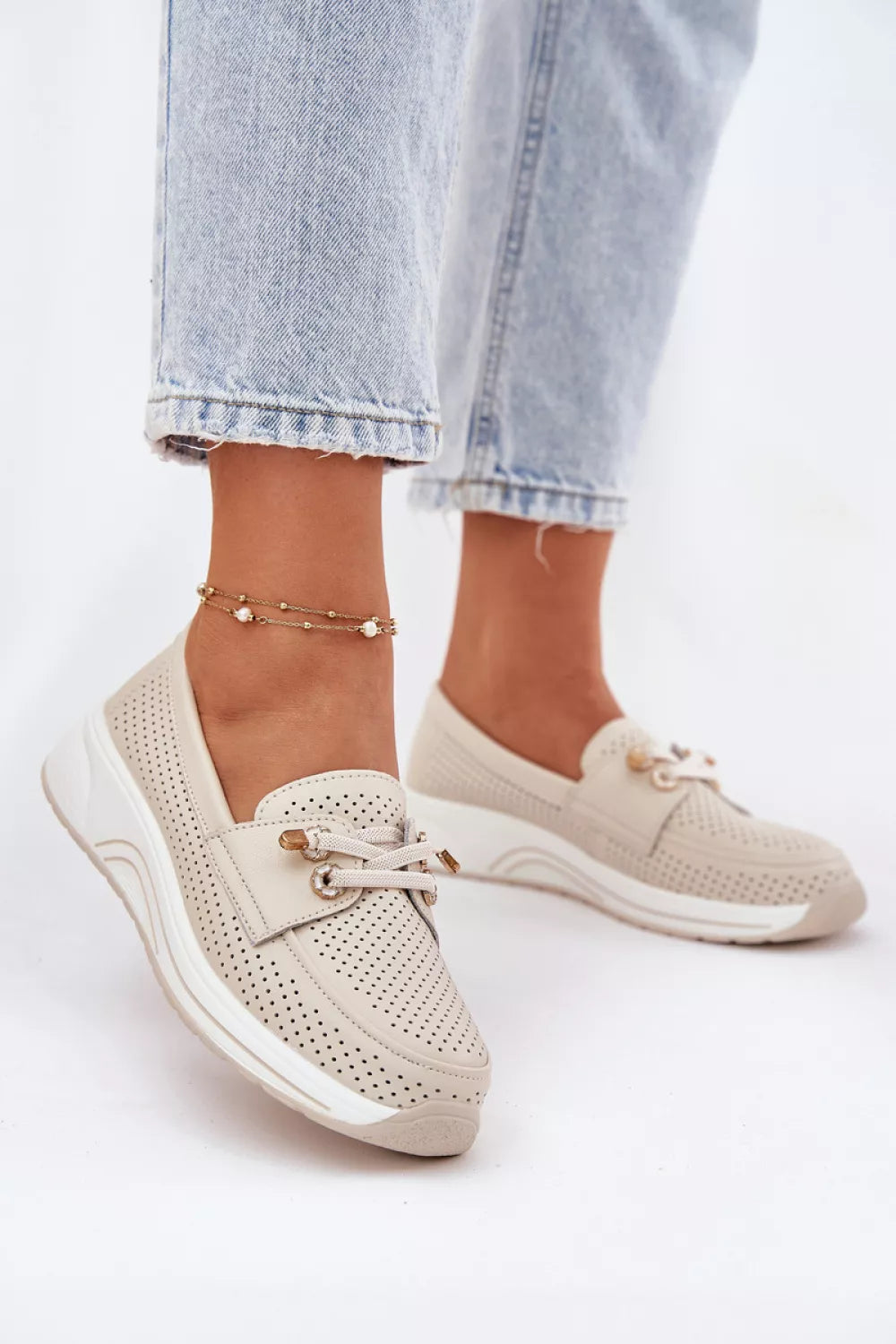 Pusbačiai, modelis 212545. Ženkite į stilių.