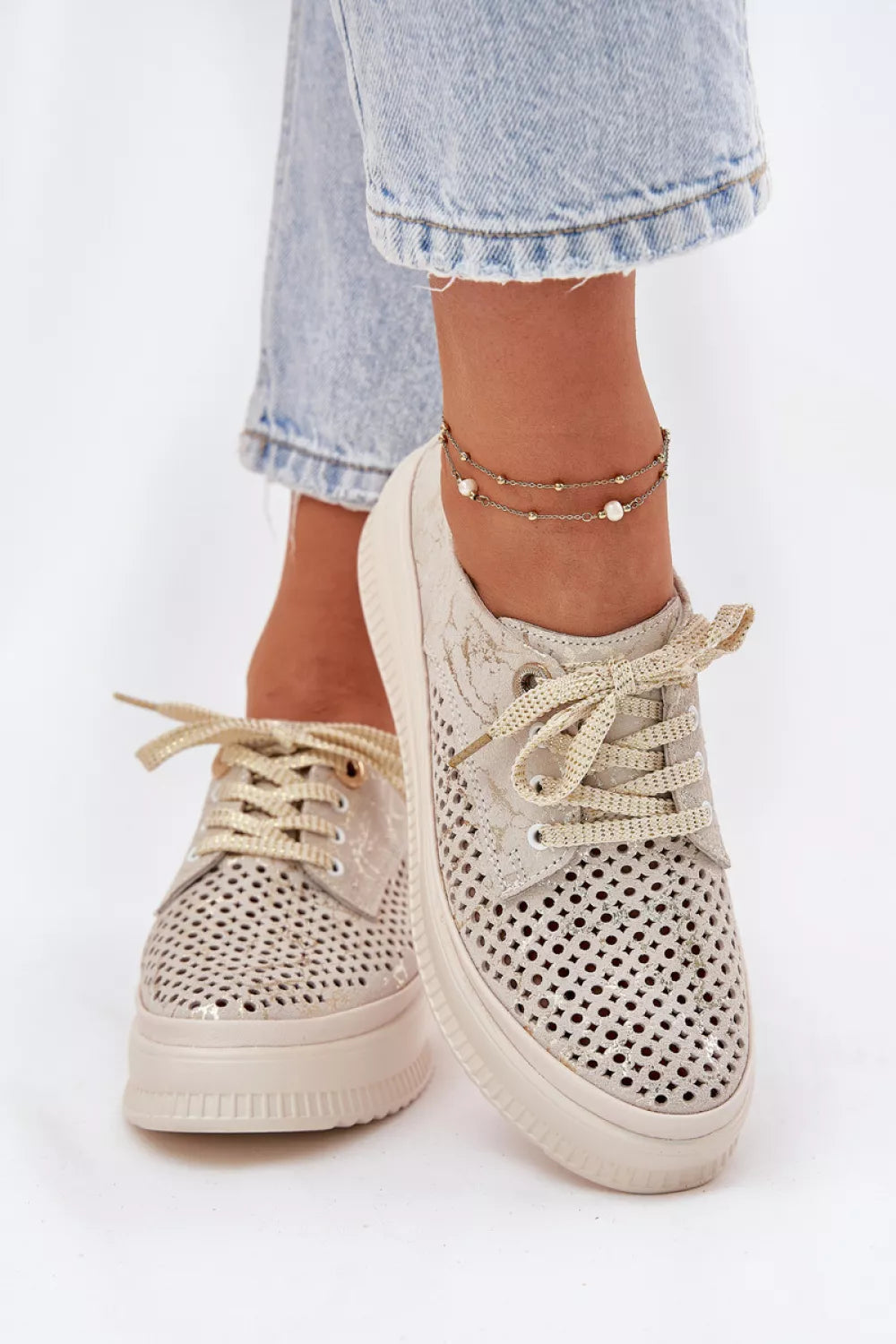 Pusbačiai, modelis 212547. Ženkite į stilių.