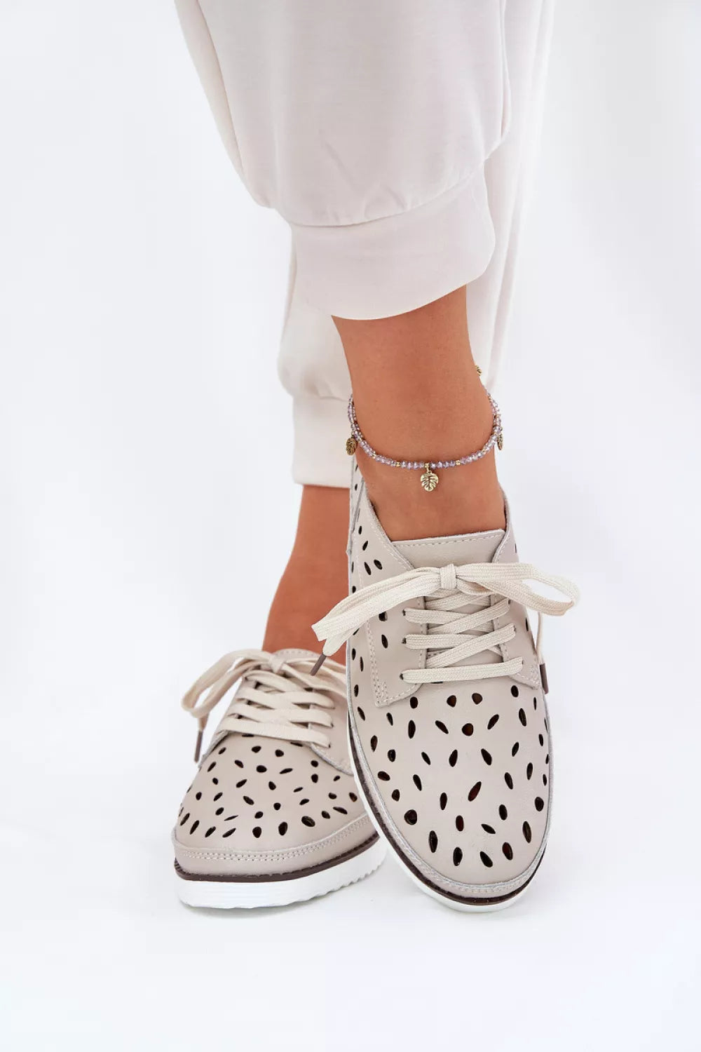 Pusbačiai, modelis 212566. Ženkite į stilių.