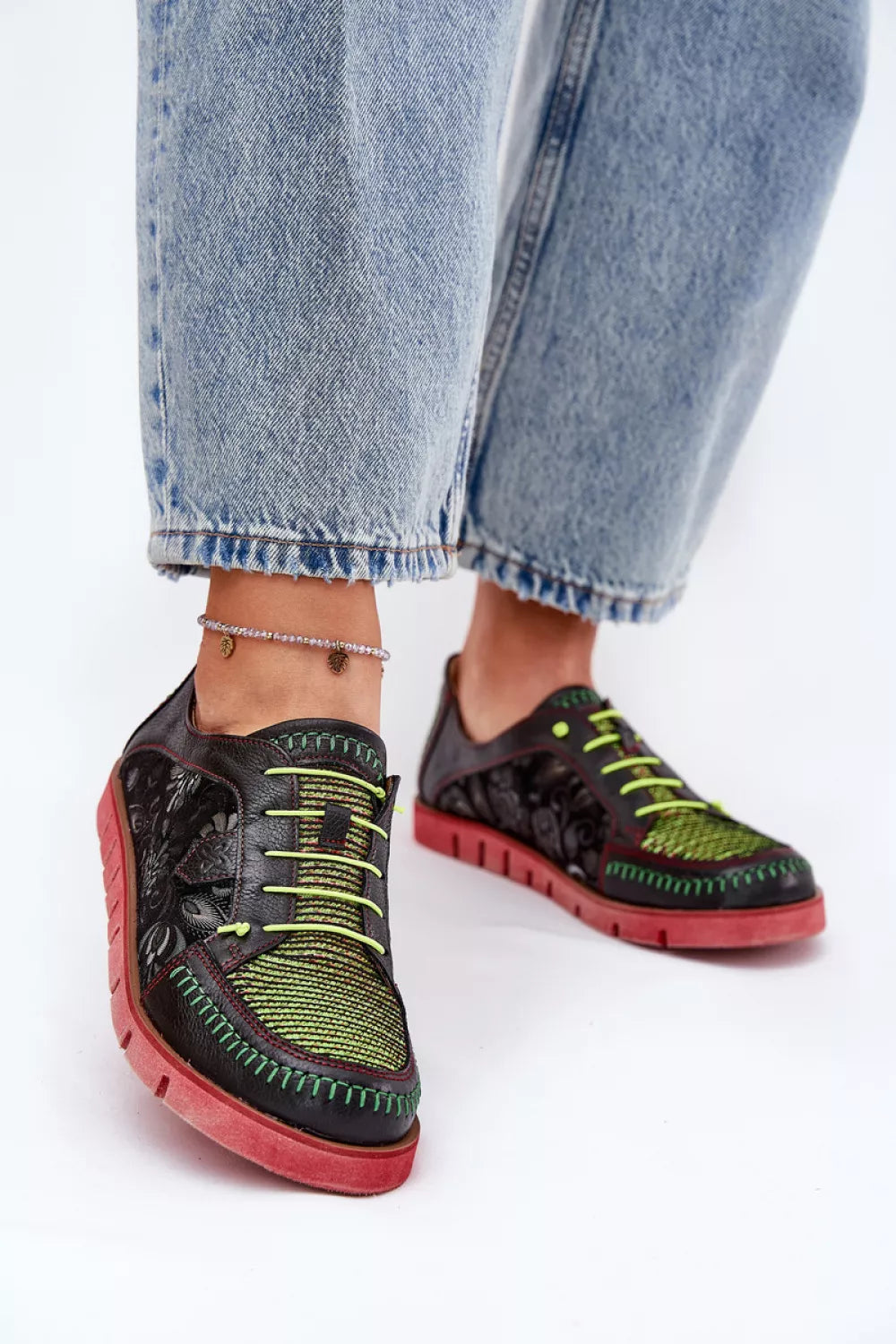 Pusbačiai, modelis 212571. Ženkite į stilių.