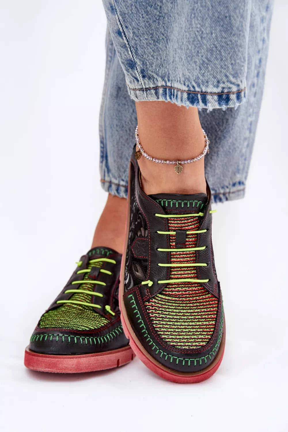 Pusbačiai, modelis 212571. Ženkite į stilių.