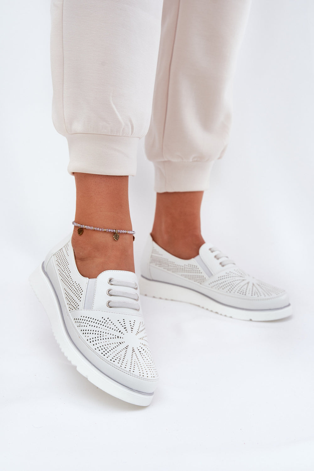 Pusbačiai, modelis 212572. Ženkite į stilių.