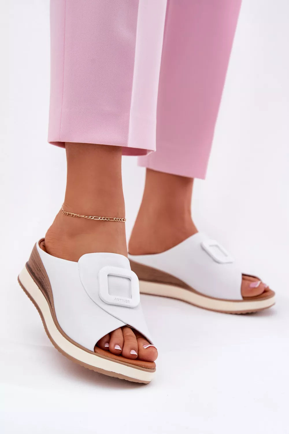 Šlepetės modelis 212708 Ženkite į stilių