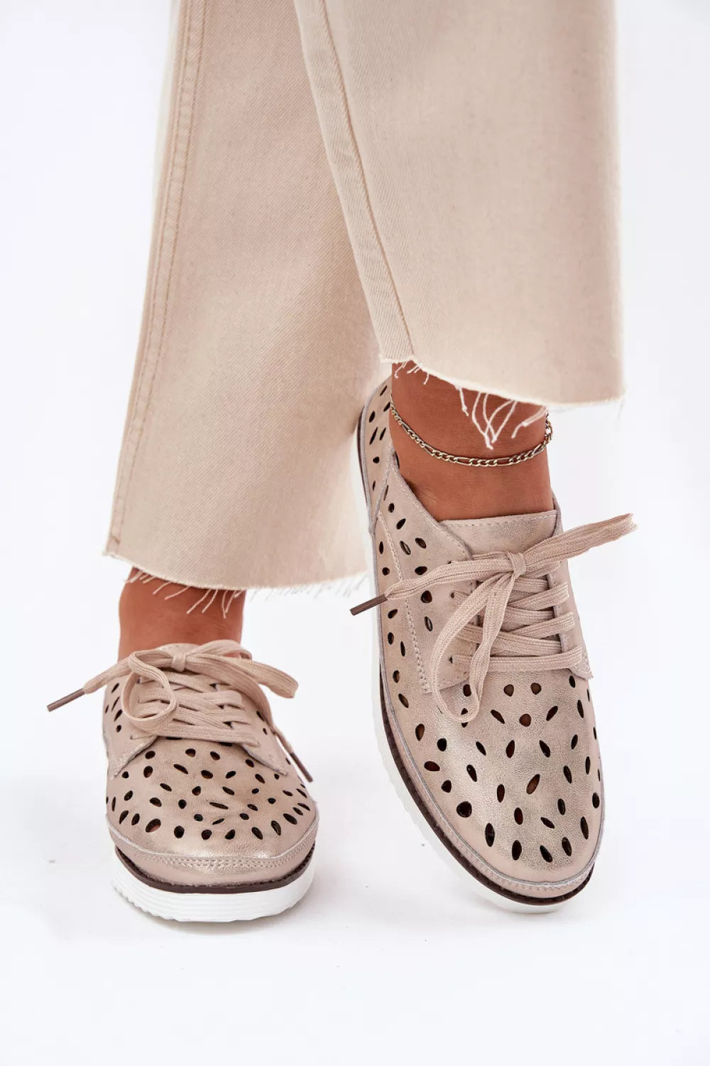 Pusbačiai, modelis 212718. Ženkite į stilių.