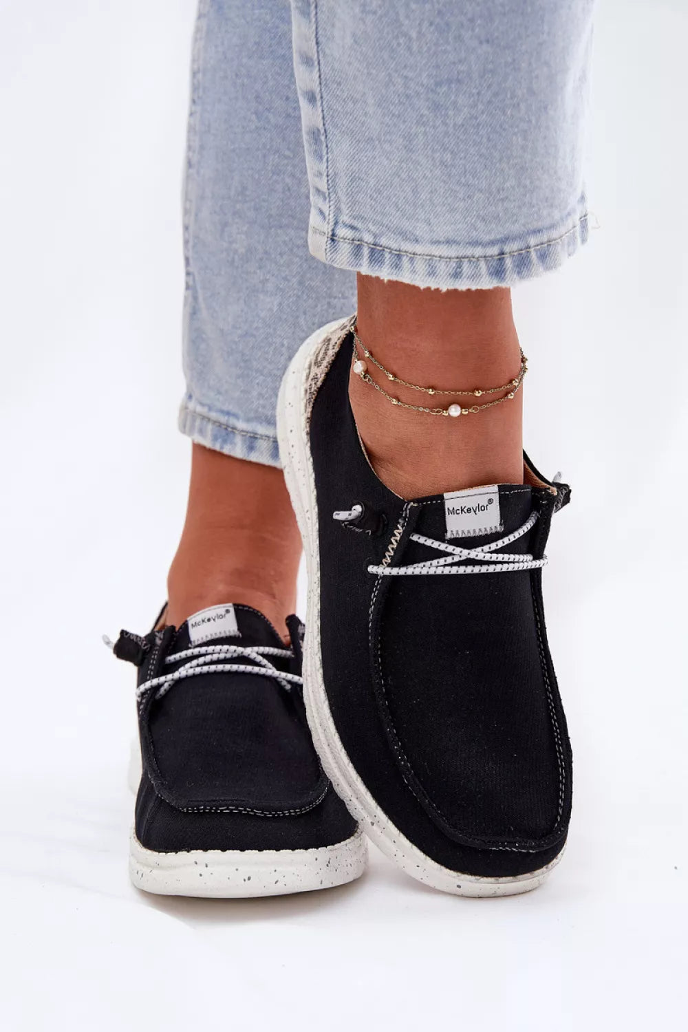 Pusbačiai, modelis 213485. Ženkite į stilių.