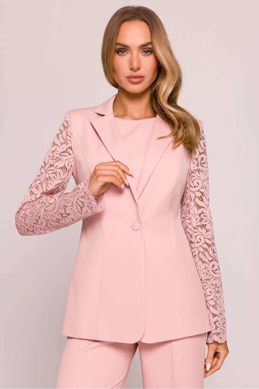 Striukė, modelis 213668 Moe