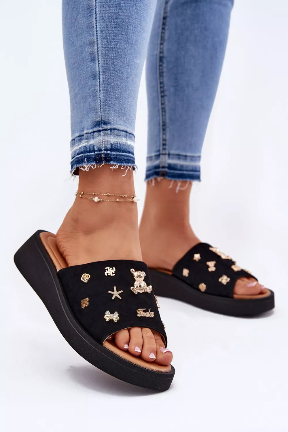 Šlepetės, modelis 213953. Ženkite į stilių