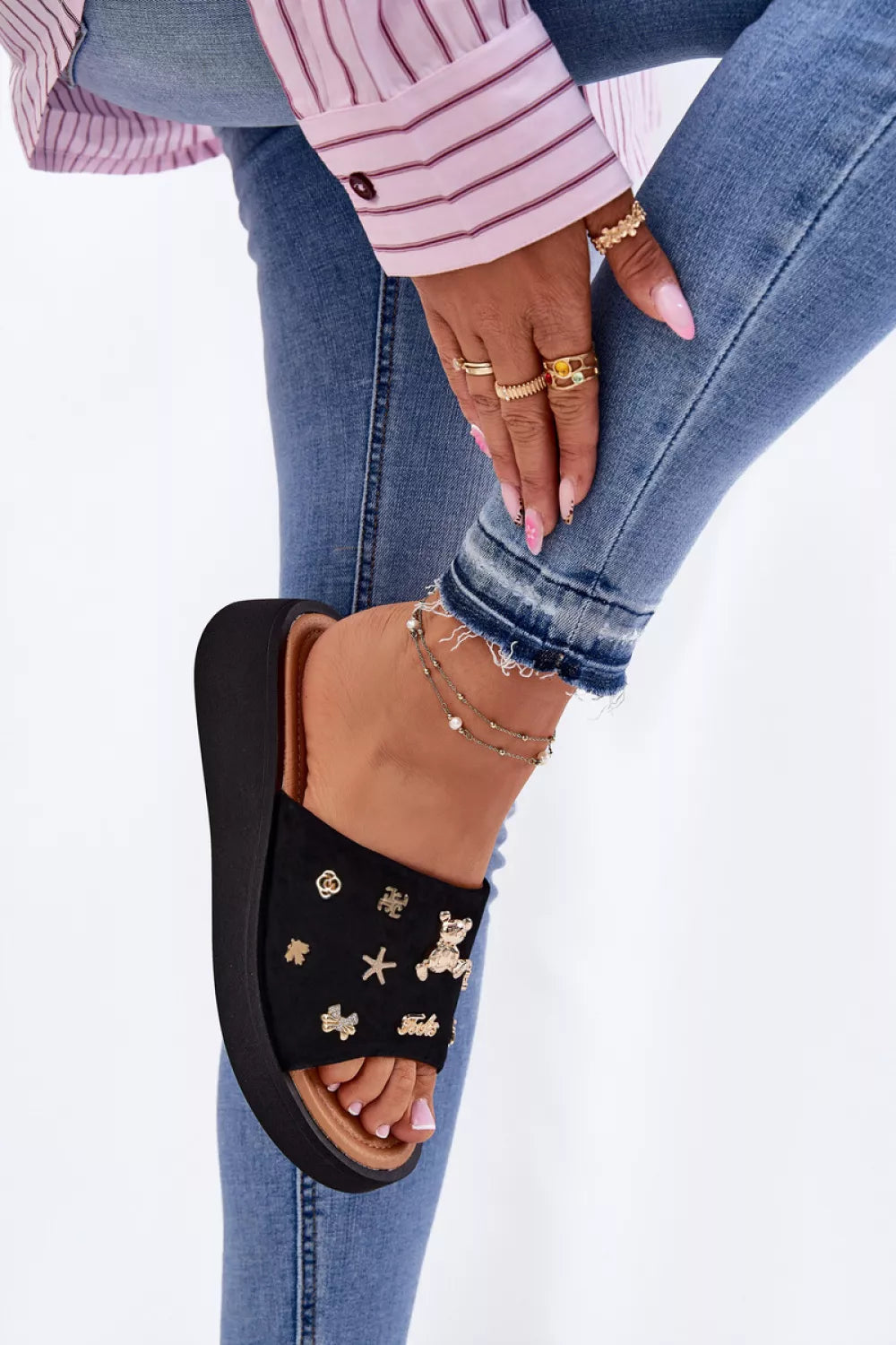 Šlepetės, modelis 213953. Ženkite į stilių