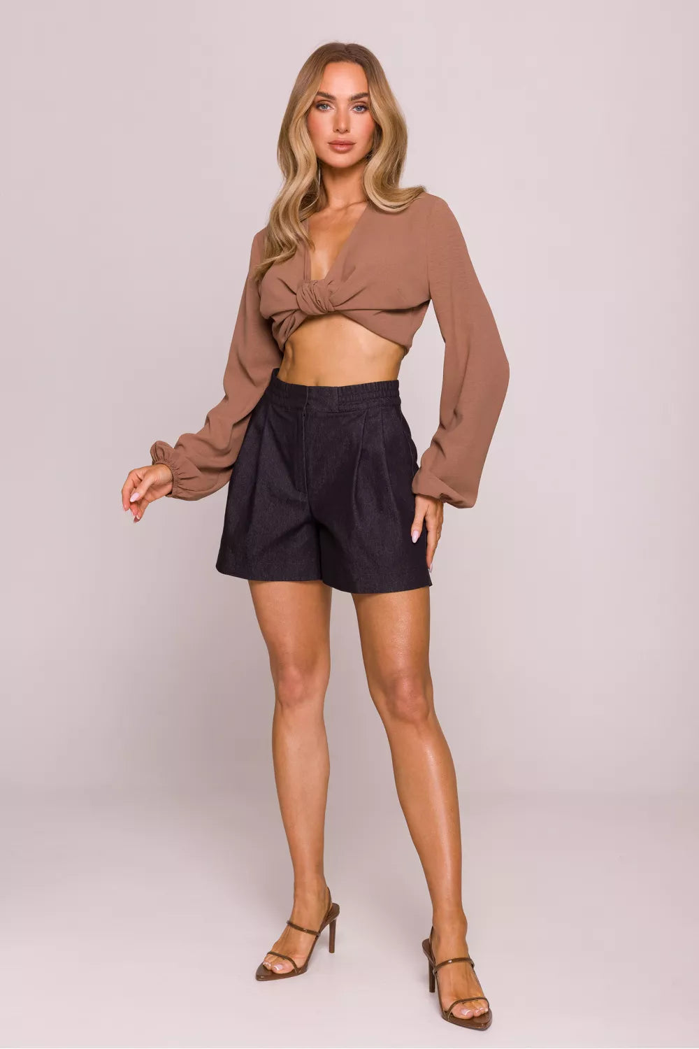 Šortai, modelis 213967 Moe