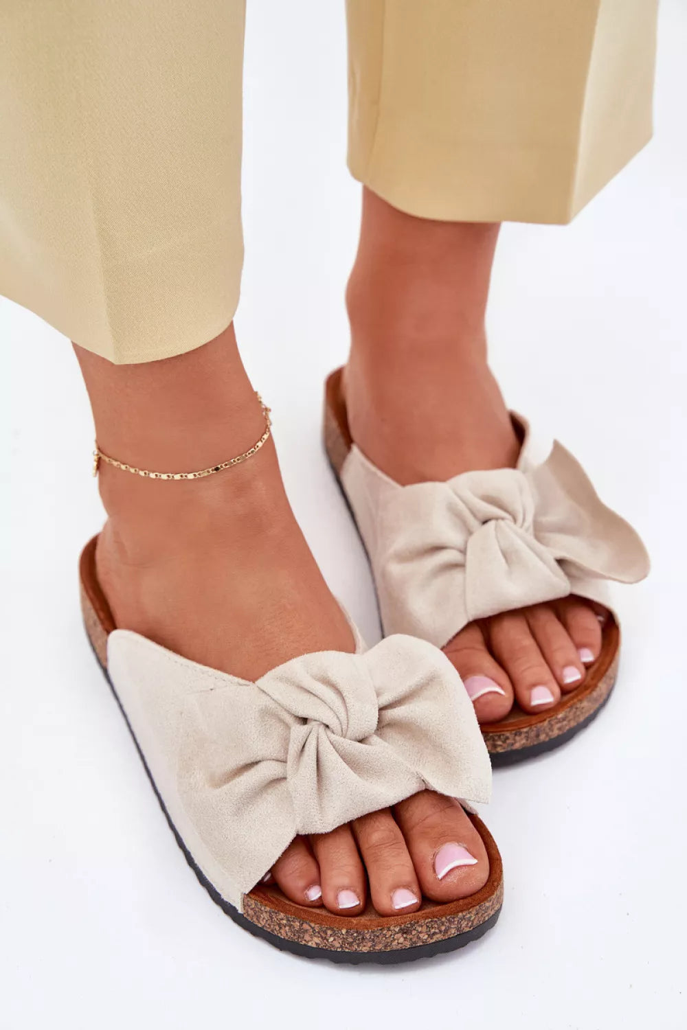 Šlepetės, modelis 214495. Ženkite į stilių