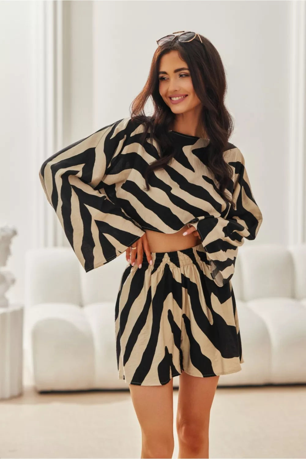 Šortai, modelis 214524, Roco Fashion