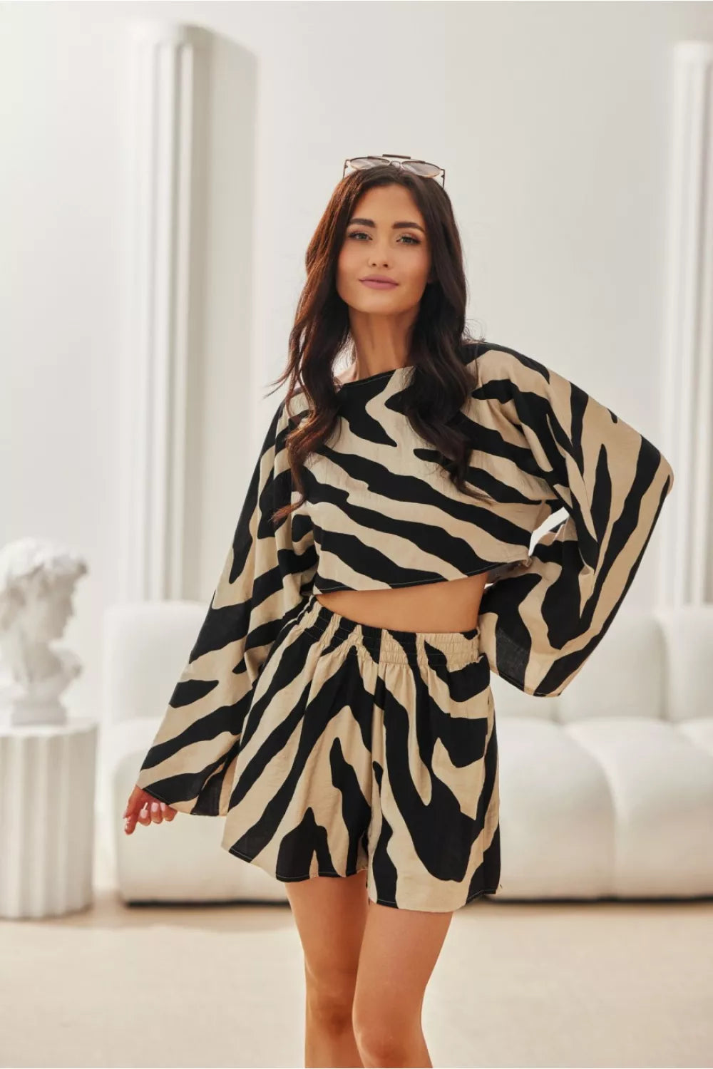 Šortai, modelis 214524, Roco Fashion