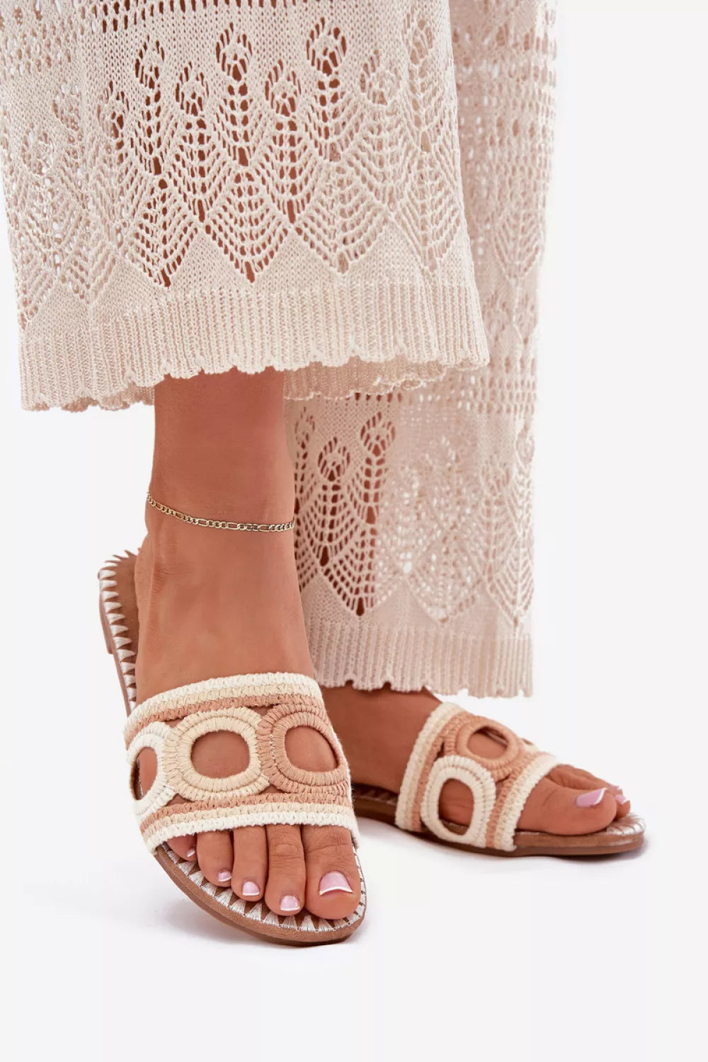 Šlepetės, modelis 214726. Ženkite į stilių