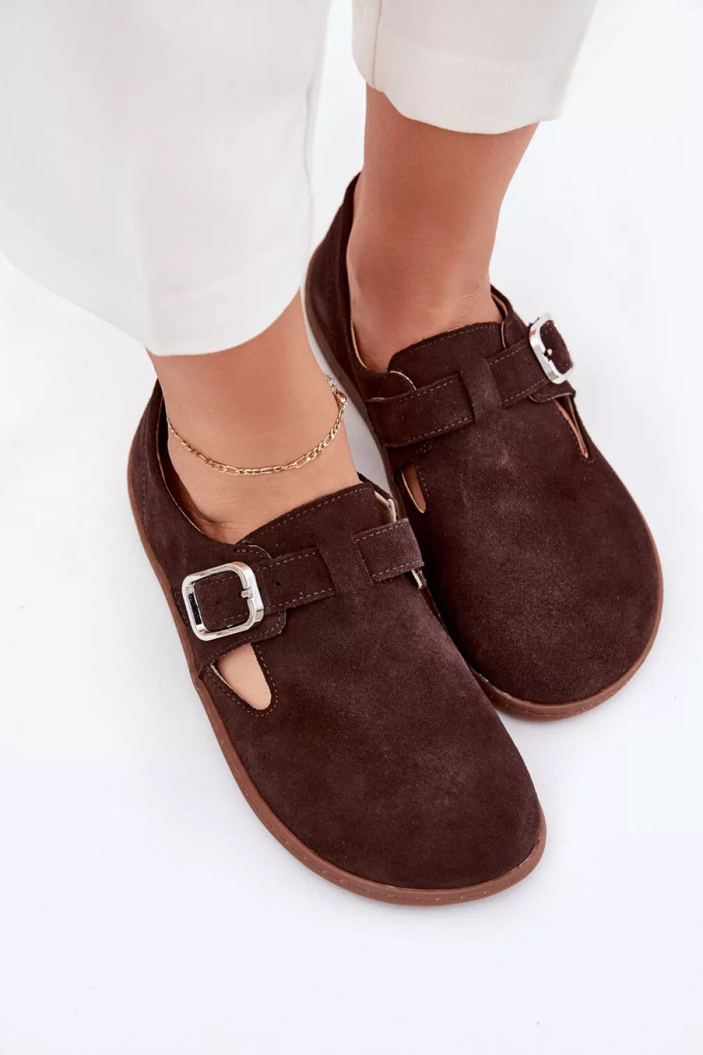 Pusbačiai, modelis 215140. Ženkite į stilių.