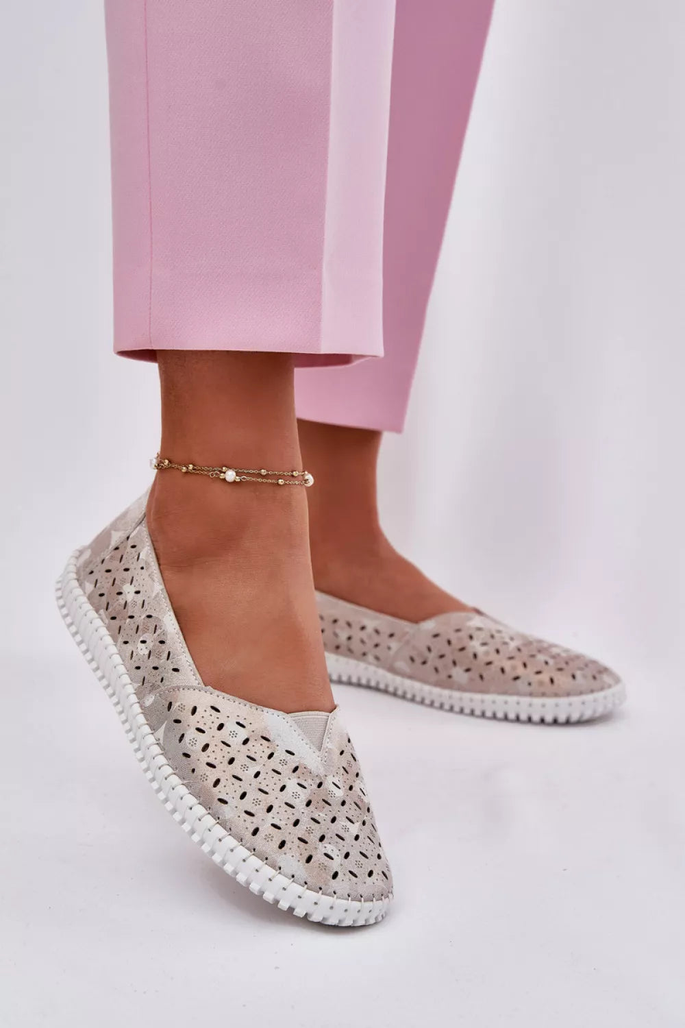 Pusbačiai, modelis 215144. Ženkite į stilių.