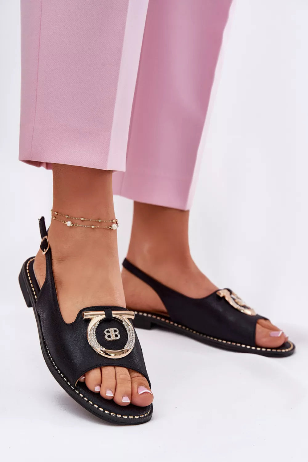 Basutės, modelis 215157. Ženkite į stilių.