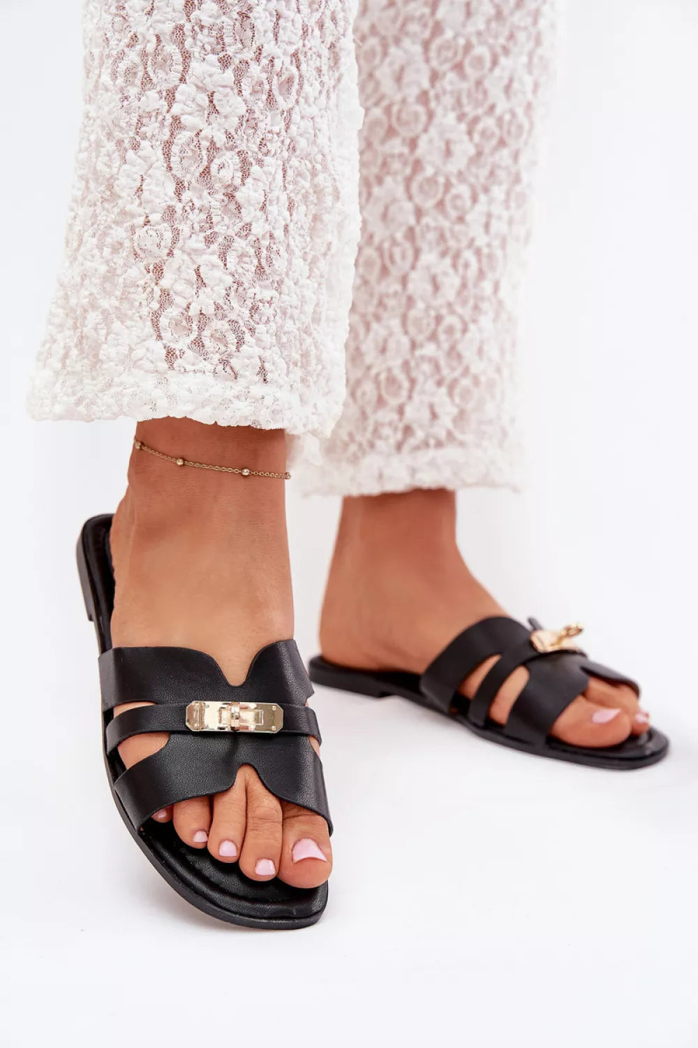 Šlepetės, modelis 215665. Ženkite į stilių