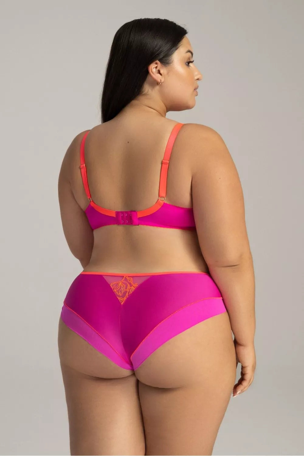 Braziliško stiliaus kelnaitės modelis 215769 Ava