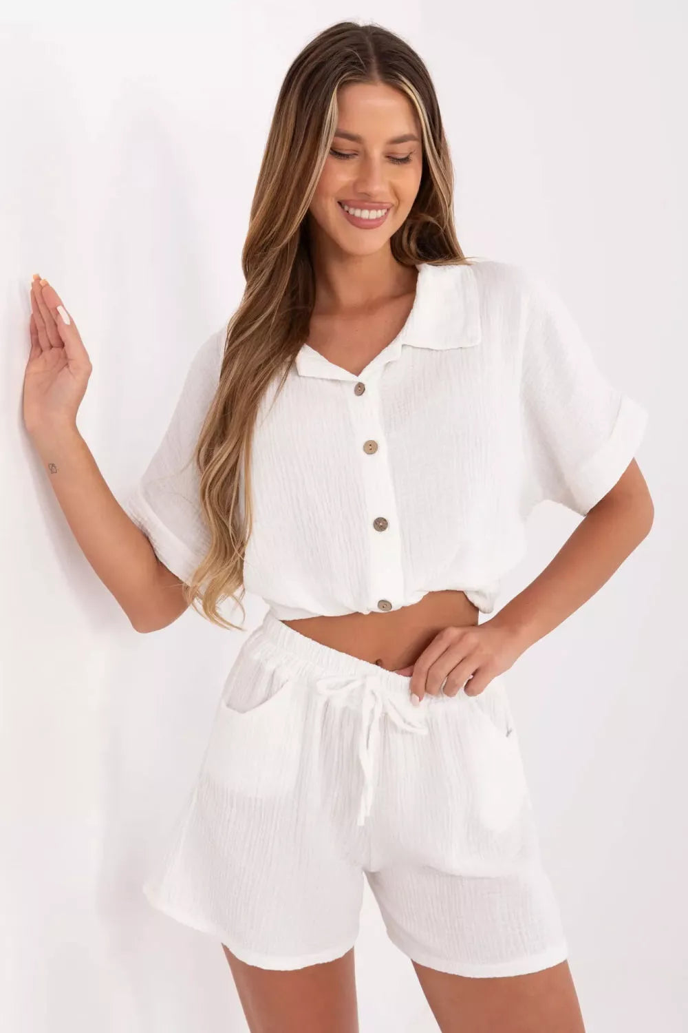 Šortai, modelis 215932 Italy Moda