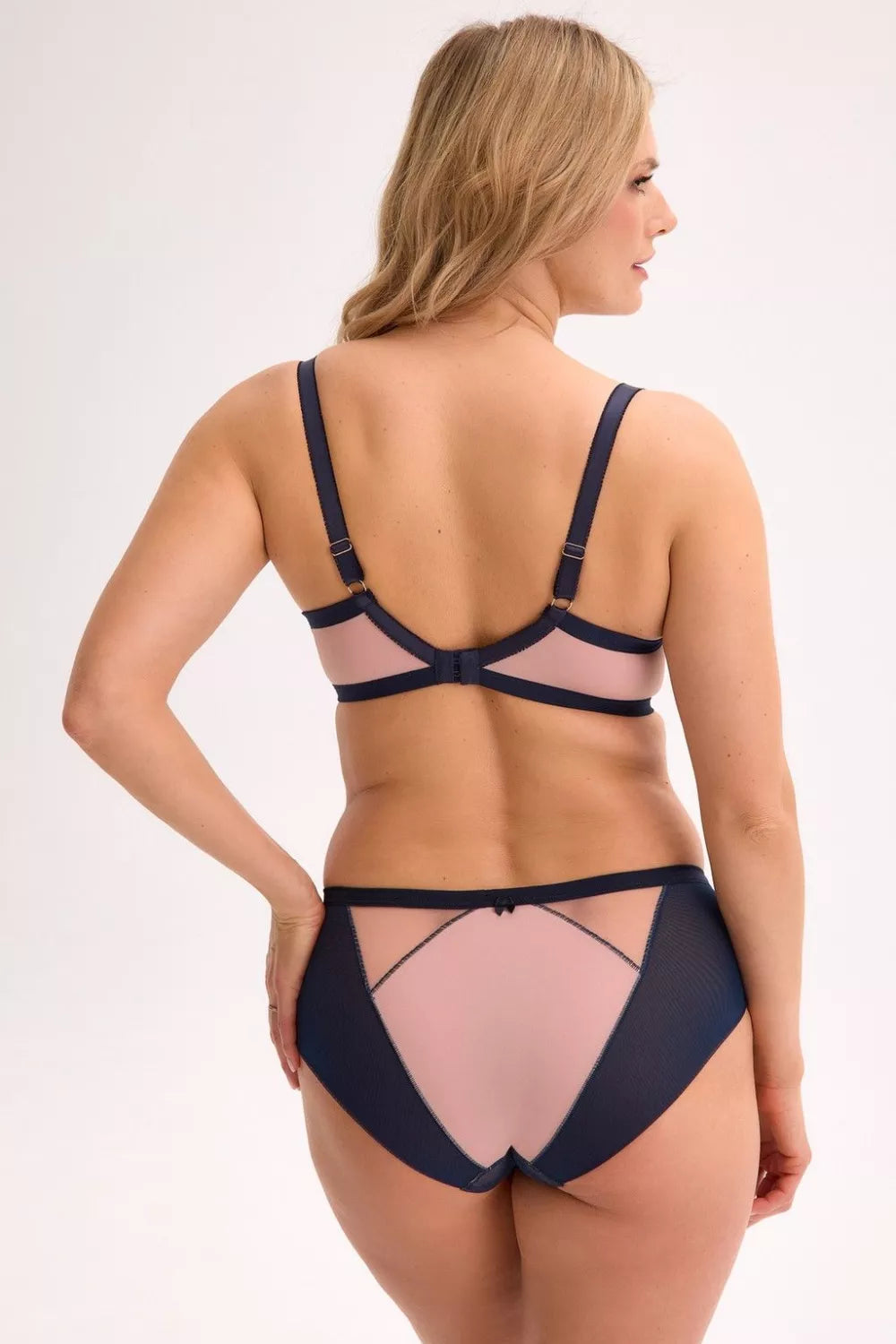 Kelnaitės, modelis 215939 Gaia