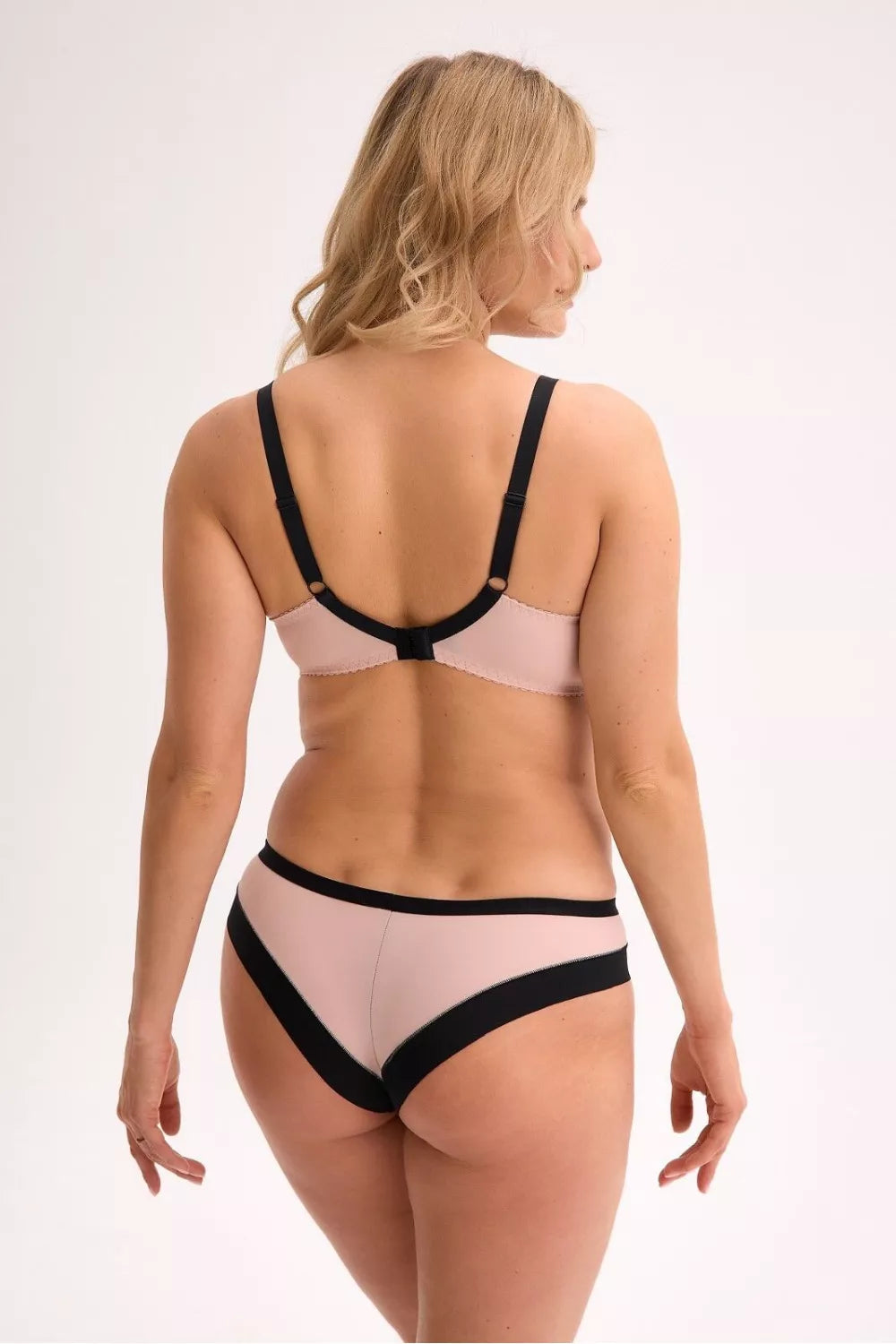 Minkštas modelis 216001 Gaia