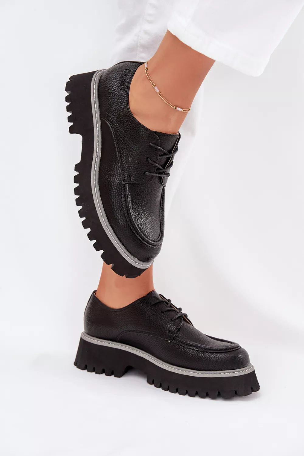 Pusbatėliai modelis 216318 Step in style