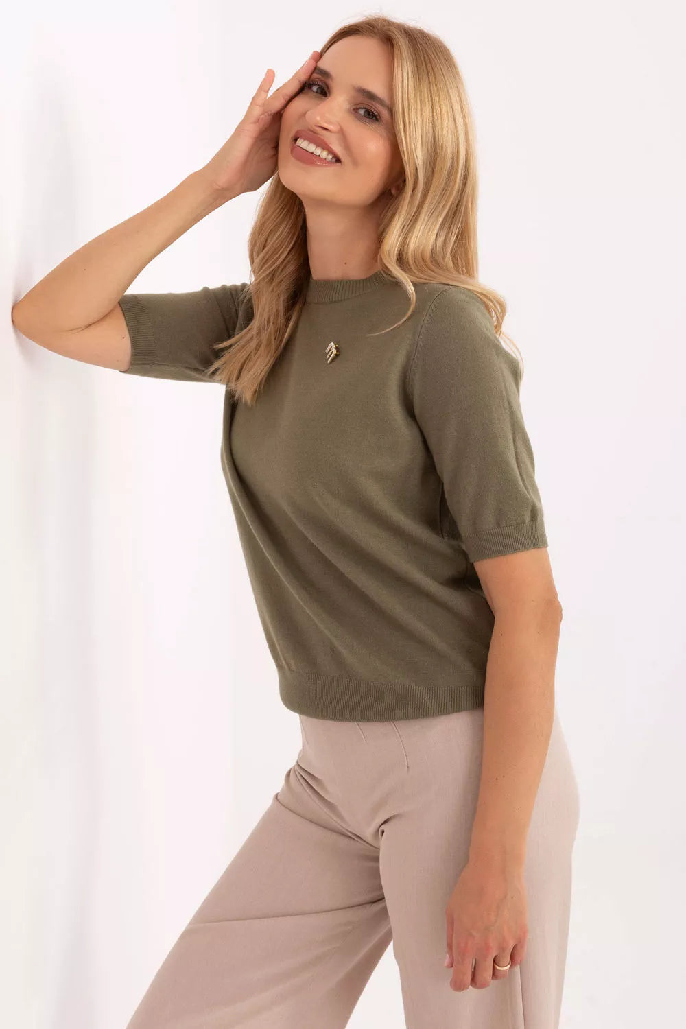 Megztinis trumpomis rankovėmis, modelis 216853, gamyklinė kaina.