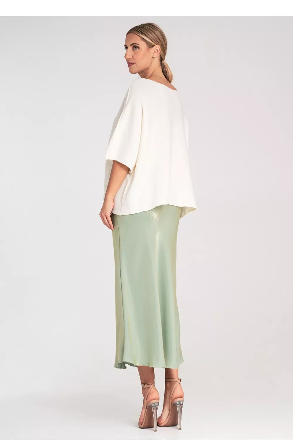 Bliuzonas "šikšnosparnio" stiliaus, modelis 217076 Figl