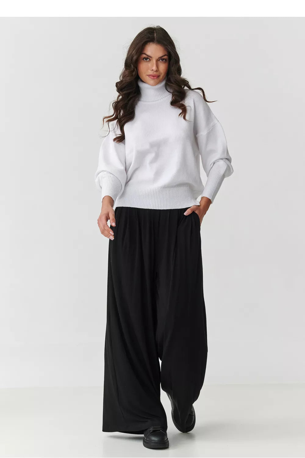 Megztinis su golfu, modelis 217399 Makadamia
