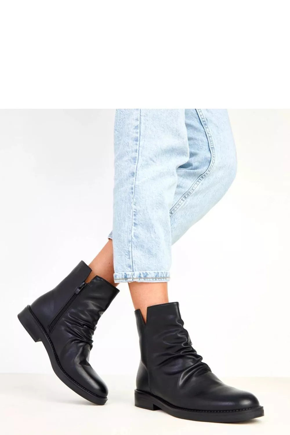 Auliniai batai modelis 217898 Solea