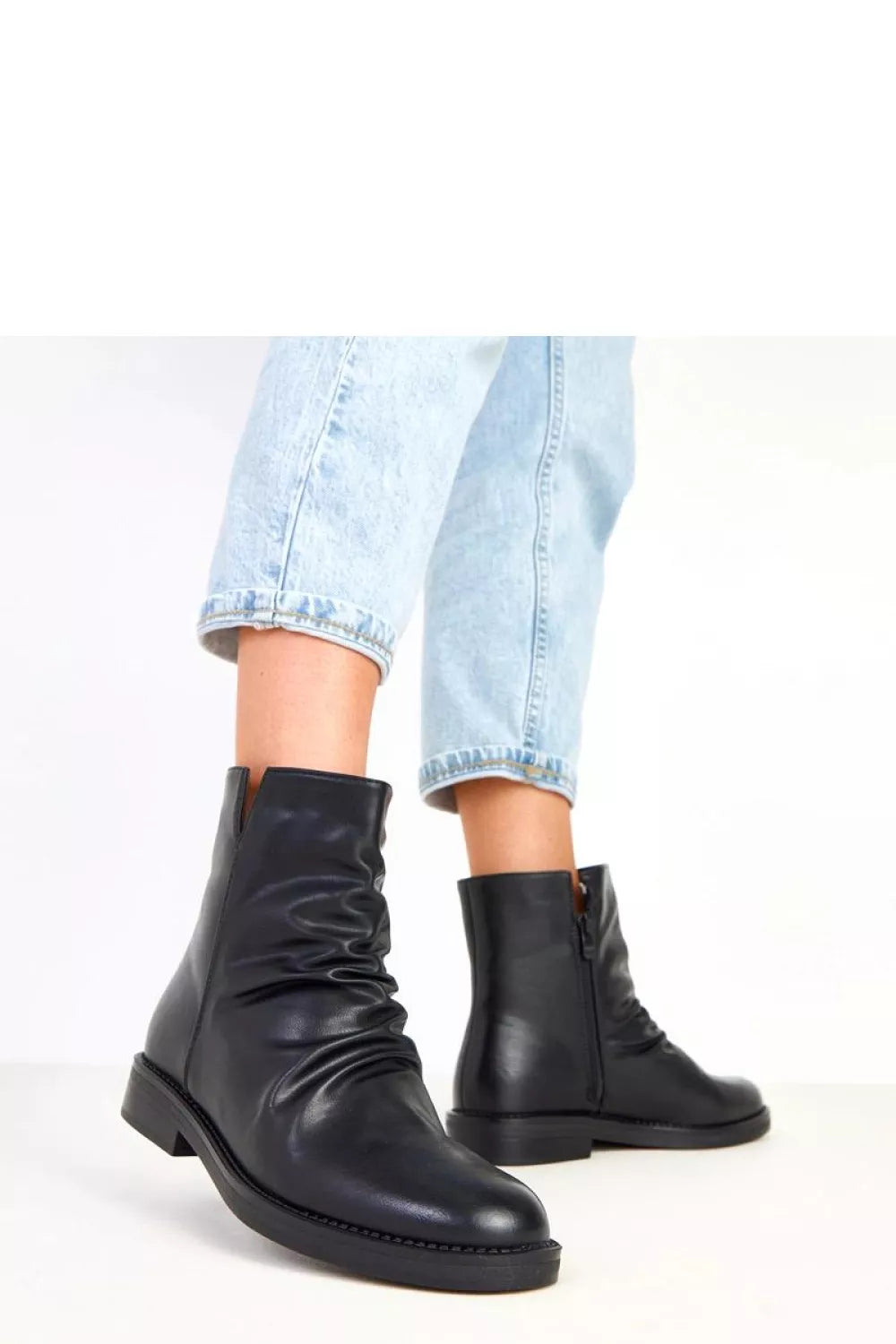 Auliniai batai modelis 217898 Solea