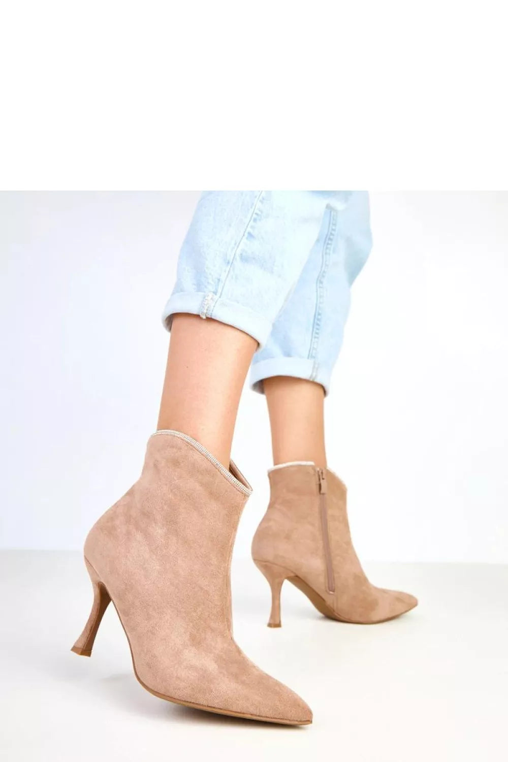 Aulinukai su kulnu, modelis 217907 Solea