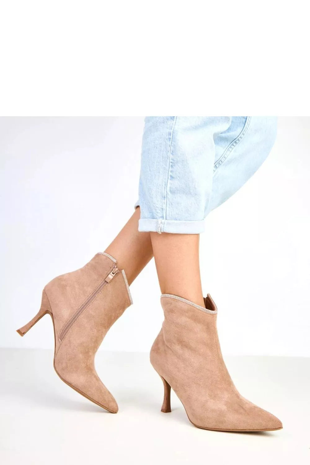 Aulinukai su kulnu, modelis 217907 Solea