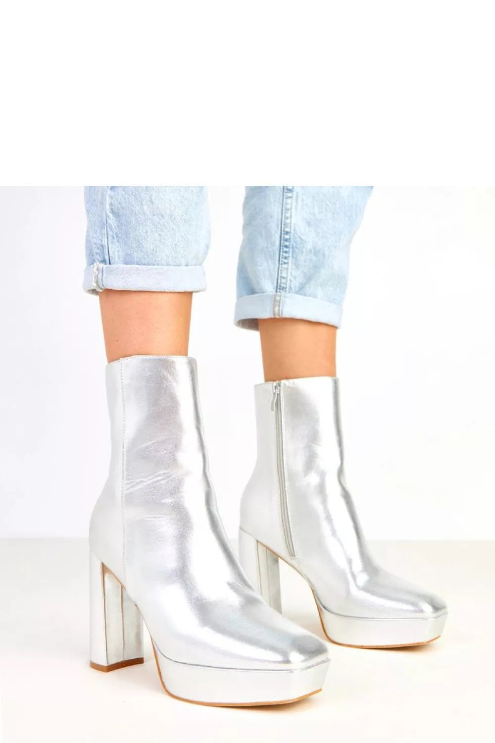 Aulinukai su kulnu, modelis 217910 Solea