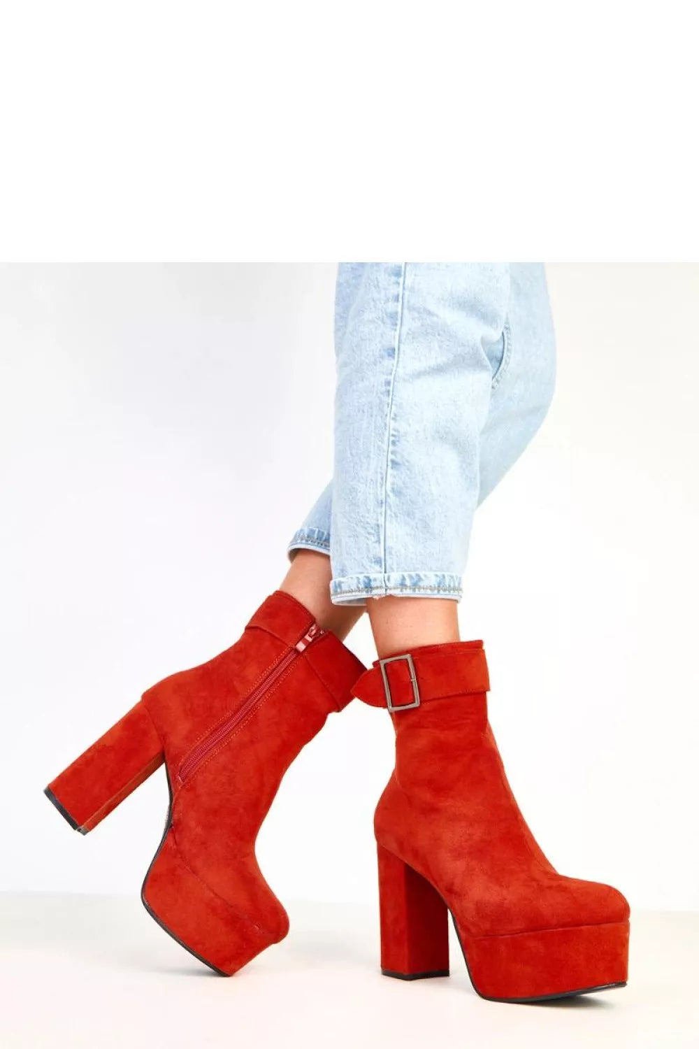 Auliniai batai su kulnu modelis 217921 Solea