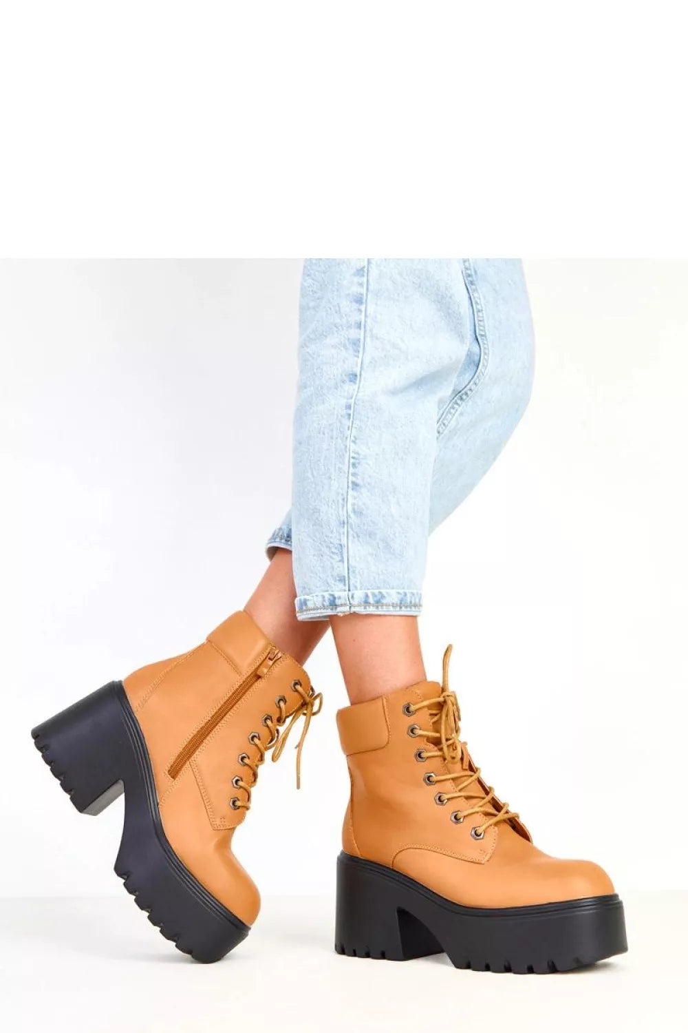 Aukštakulniai batai, modelis 217927 Solea