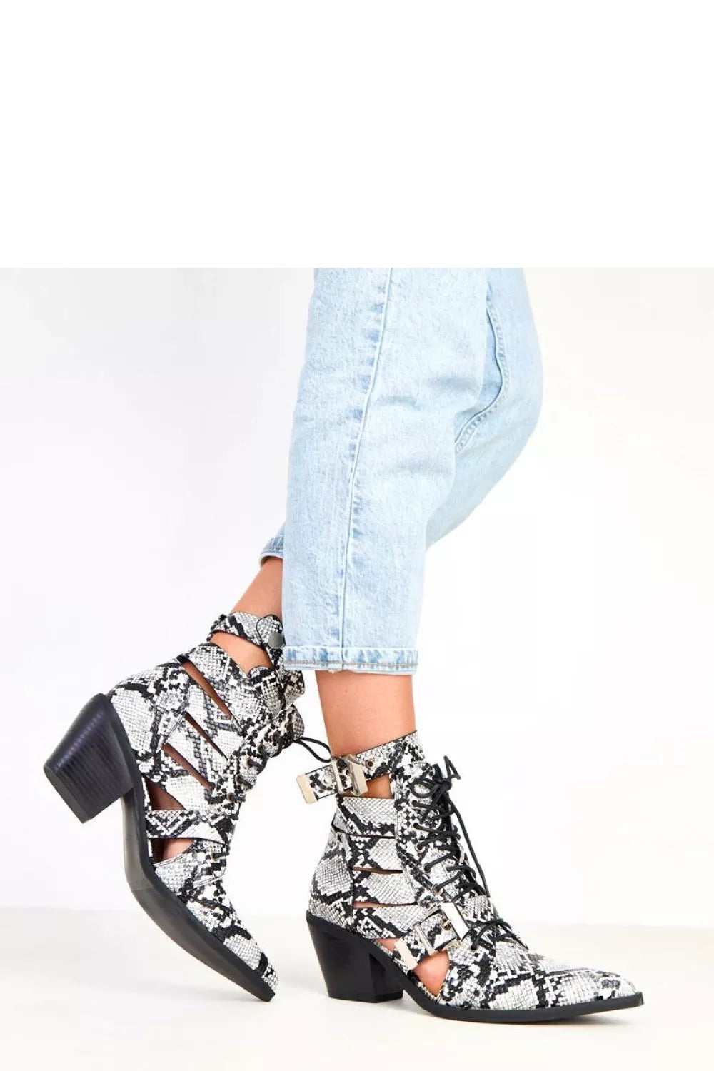 Aulinukai su kulnu, modelis 217931 Solea