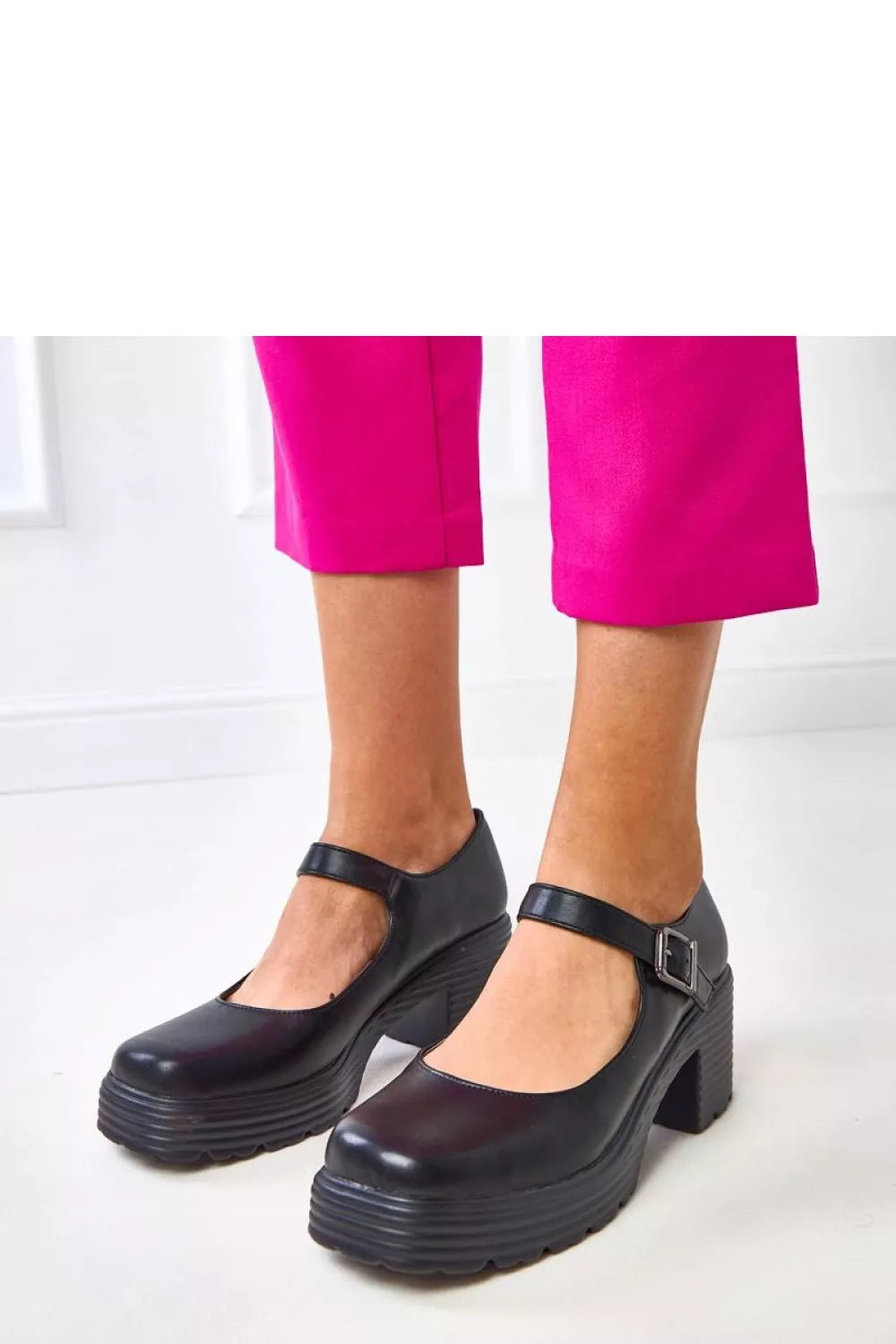 Žemi kulniniai bateliai, modelis 218165 Solea