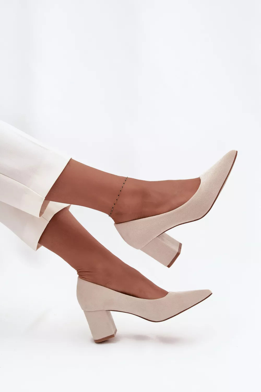 Klasikiniai bateliai su blokinio kulno, modelis 218683 Step in style