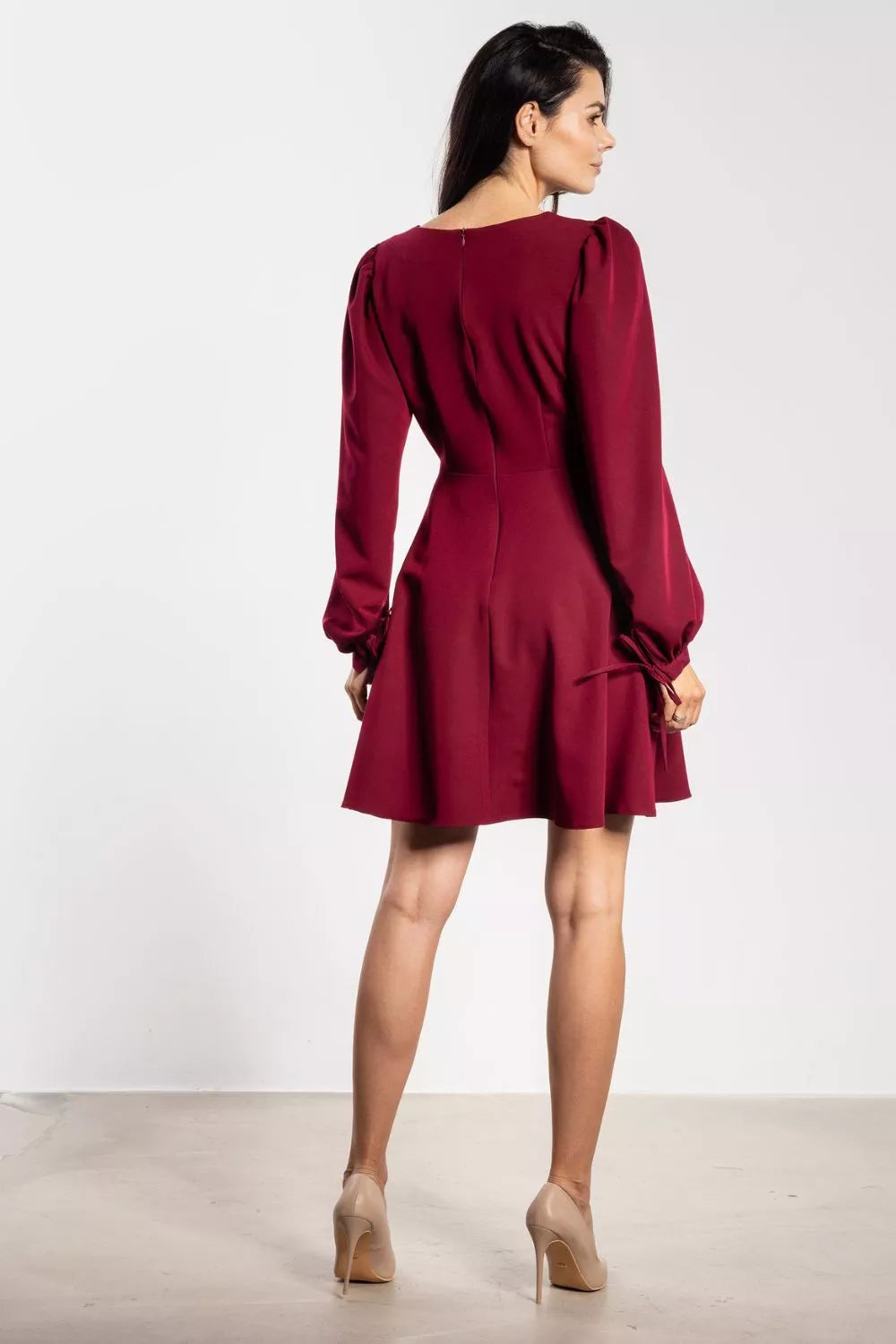 Dieninė suknelė modelis 218995 awama