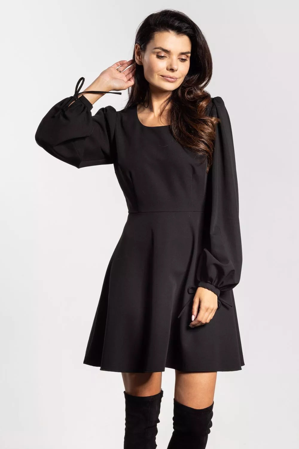 Dieninė suknelė modelis 218997 awama