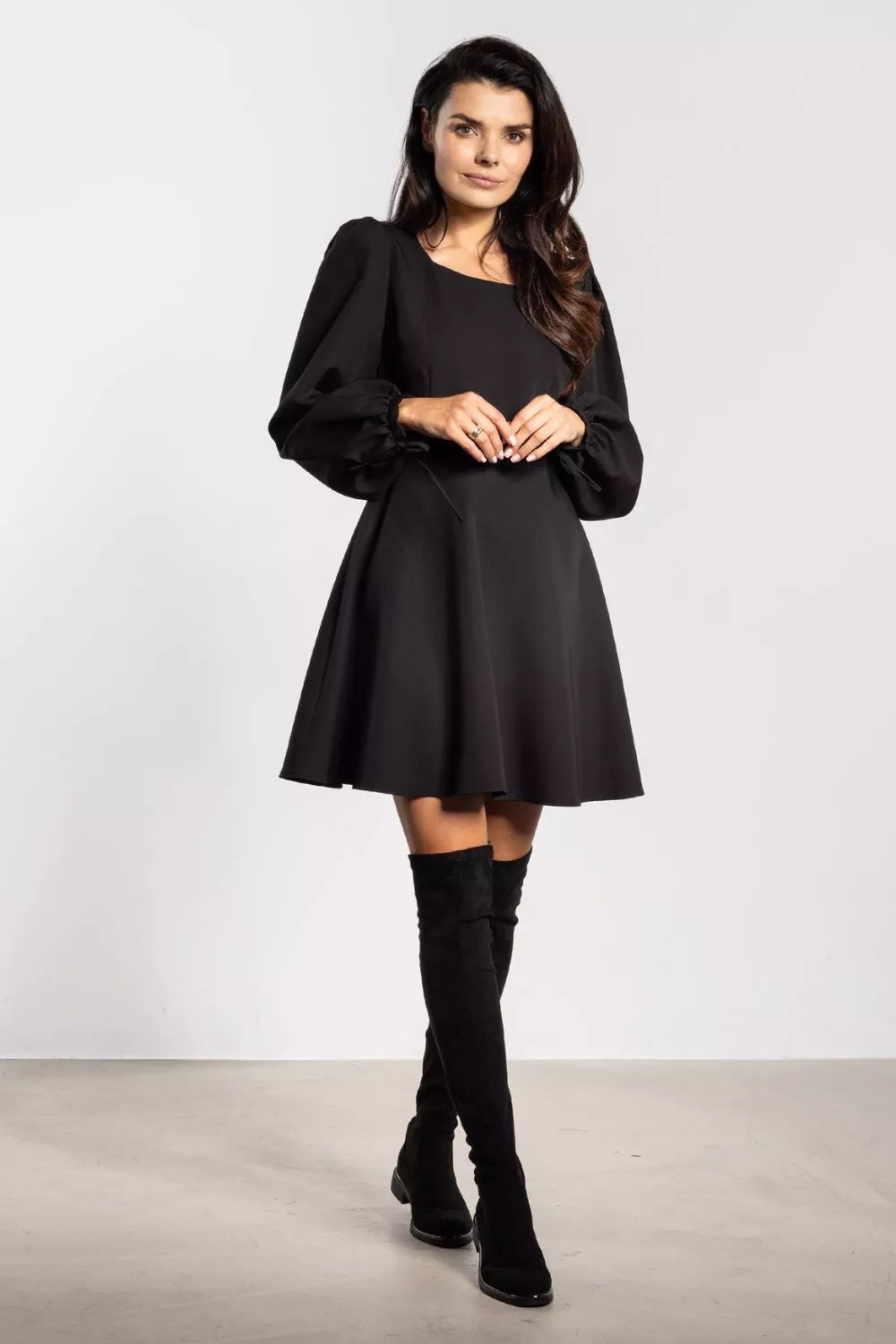 Dieninė suknelė modelis 218997 awama