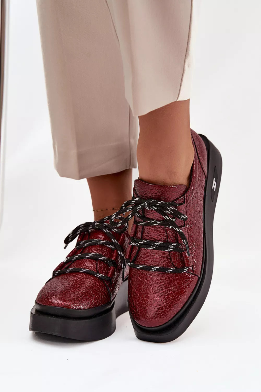 Pusbačiai, modelis 219104 Step in style