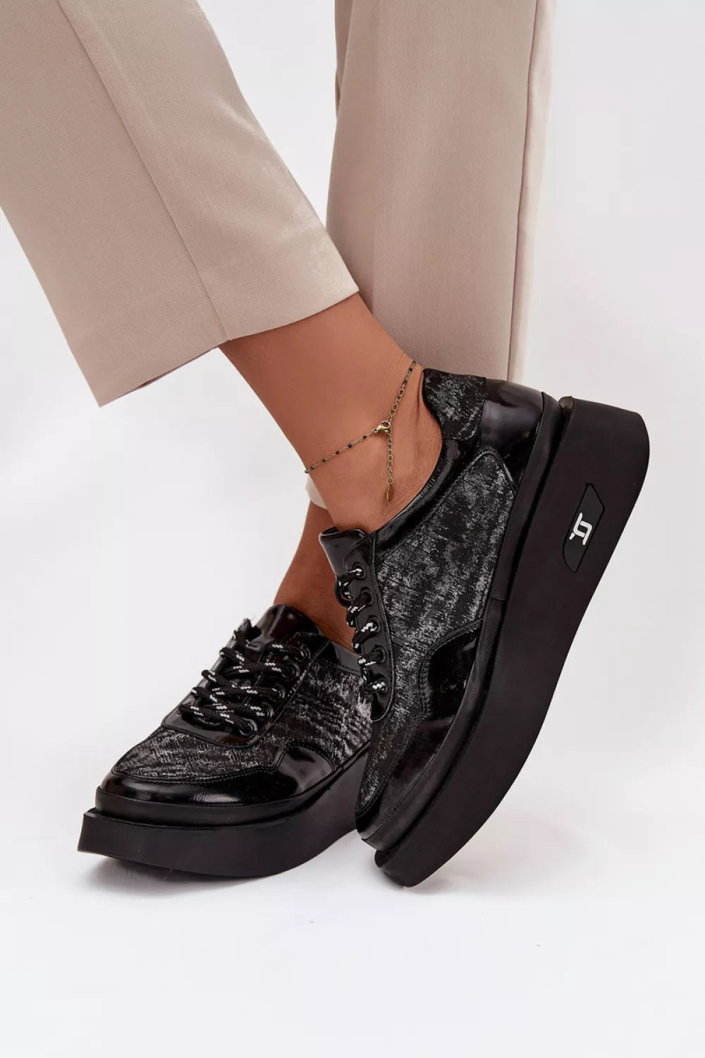 Pusbačiai modelis 219107 Step in style
